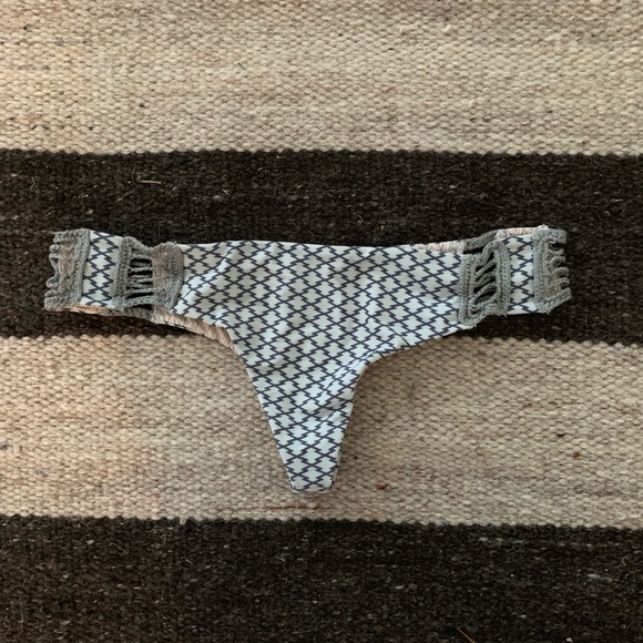 Acaci Tanzania bottoms in diamond - Picture 1 of 3